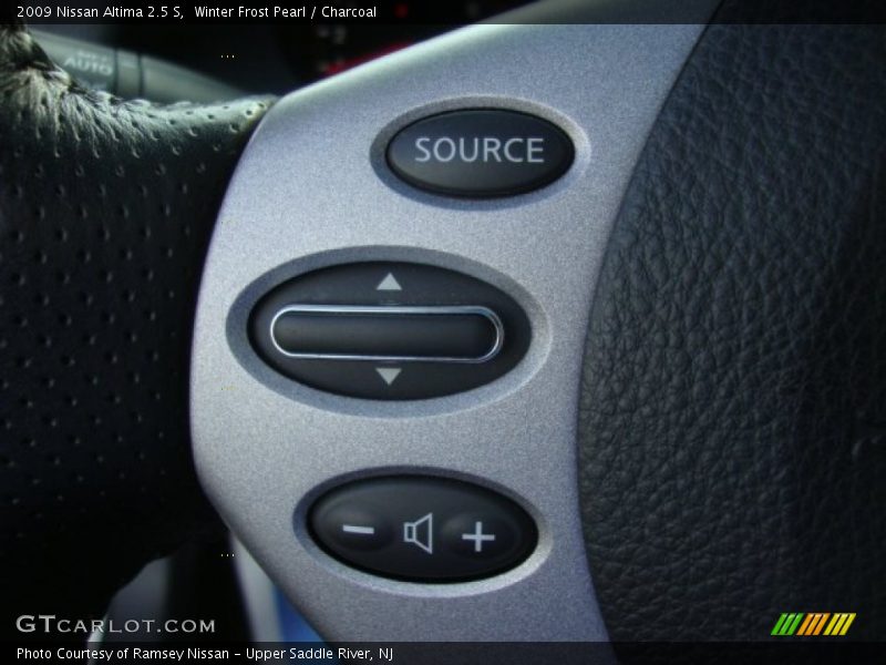 Winter Frost Pearl / Charcoal 2009 Nissan Altima 2.5 S