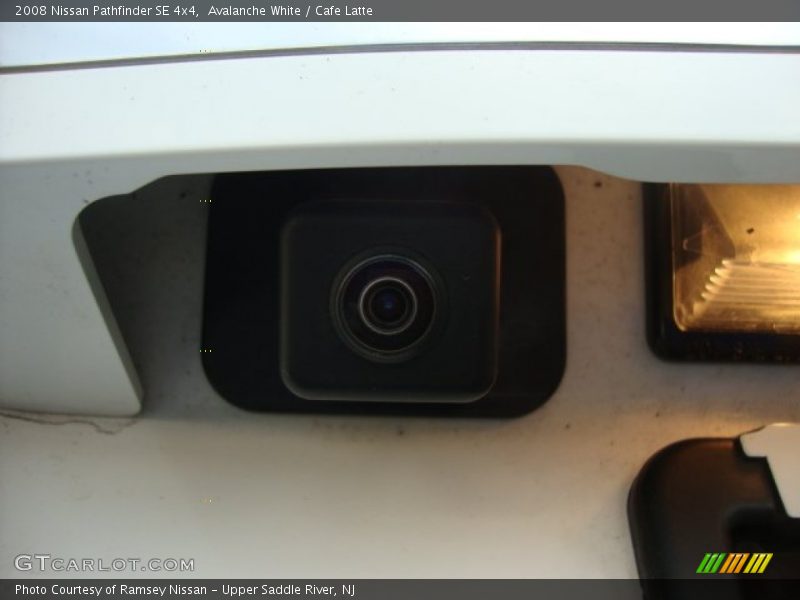Avalanche White / Cafe Latte 2008 Nissan Pathfinder SE 4x4