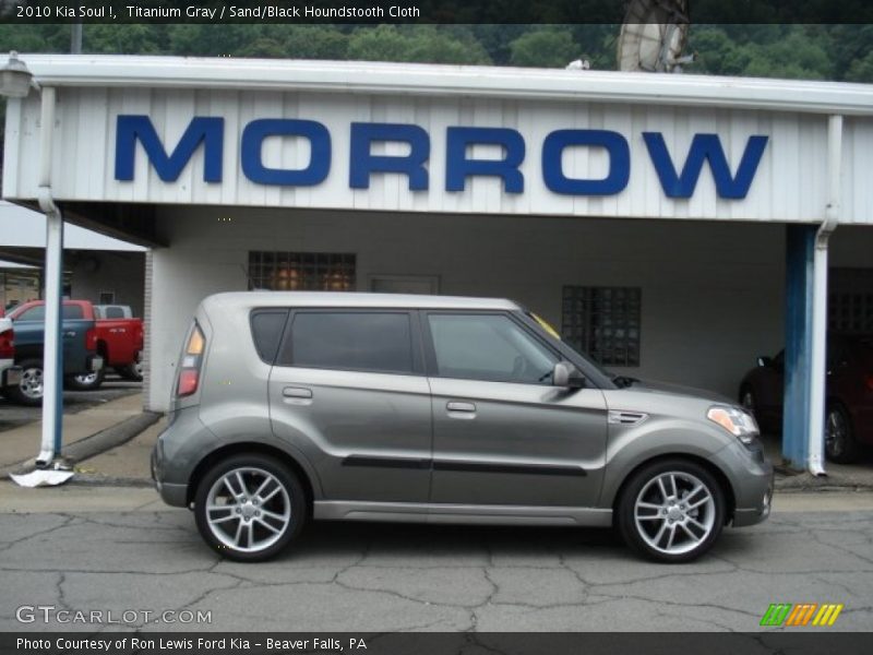 Titanium Gray / Sand/Black Houndstooth Cloth 2010 Kia Soul !