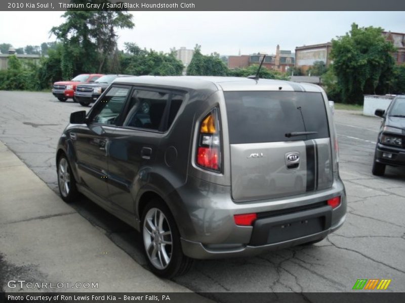 Titanium Gray / Sand/Black Houndstooth Cloth 2010 Kia Soul !