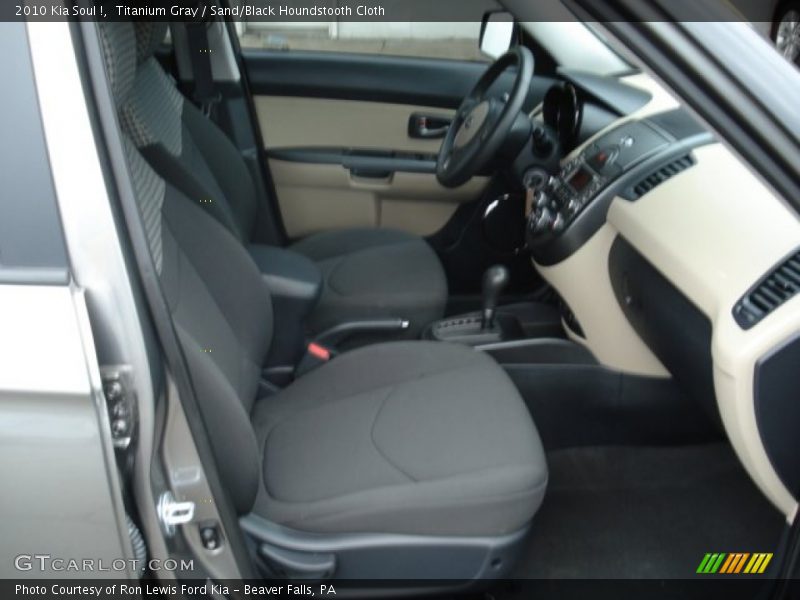 Titanium Gray / Sand/Black Houndstooth Cloth 2010 Kia Soul !