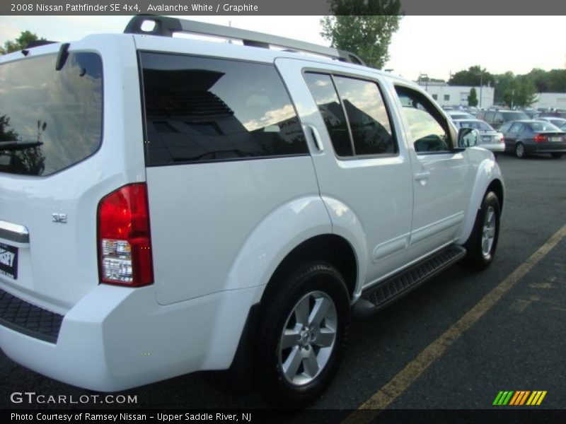 Avalanche White / Graphite 2008 Nissan Pathfinder SE 4x4