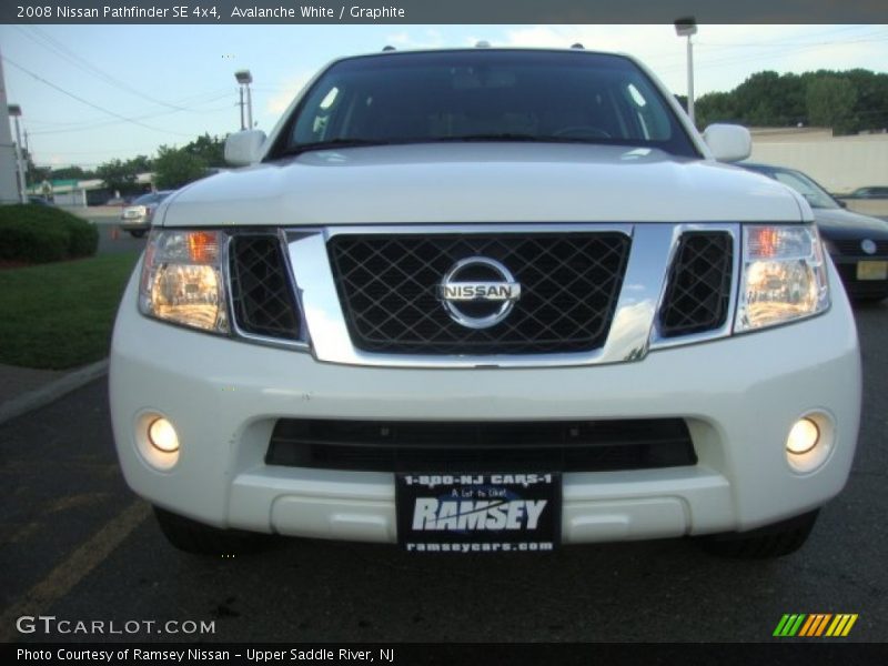 Avalanche White / Graphite 2008 Nissan Pathfinder SE 4x4