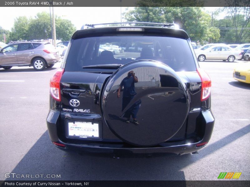 Black / Ash 2006 Toyota RAV4 4WD