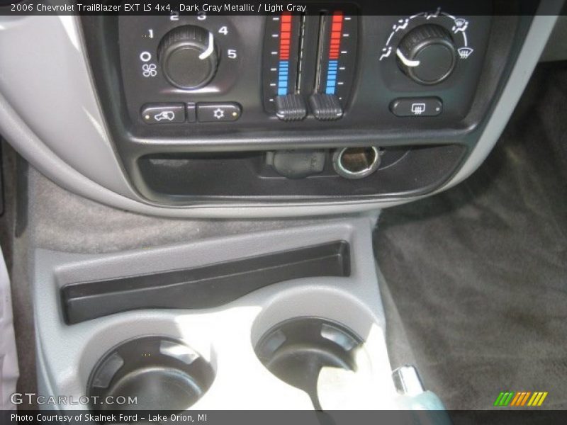 Dark Gray Metallic / Light Gray 2006 Chevrolet TrailBlazer EXT LS 4x4