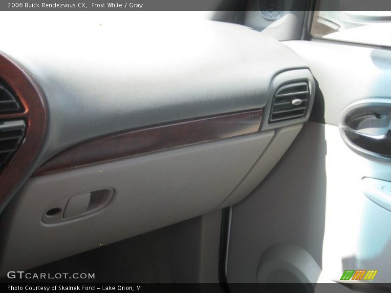 Frost White / Gray 2006 Buick Rendezvous CX