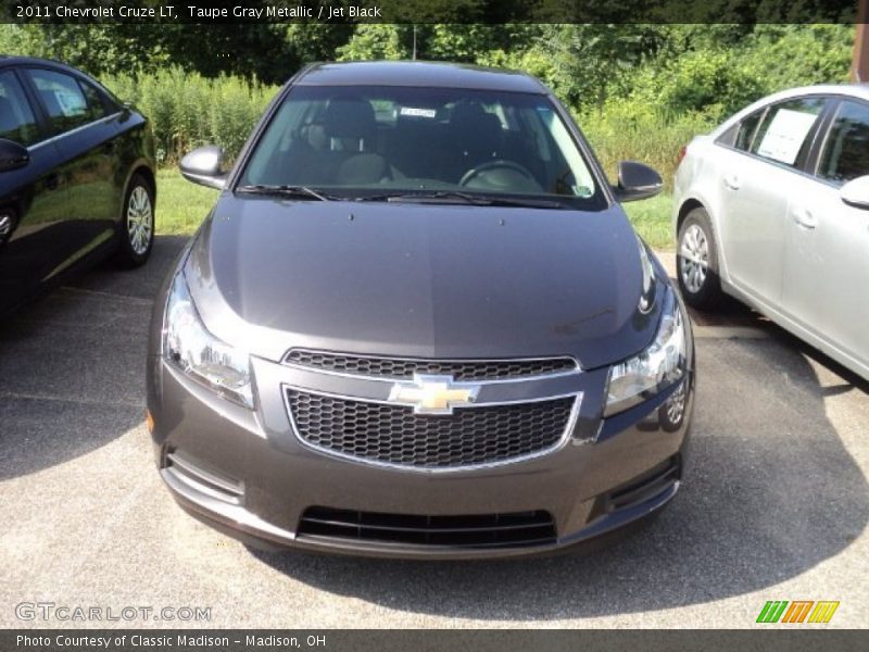Taupe Gray Metallic / Jet Black 2011 Chevrolet Cruze LT
