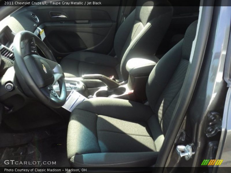 Taupe Gray Metallic / Jet Black 2011 Chevrolet Cruze LT