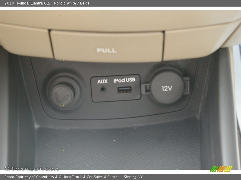 Nordic White / Beige 2010 Hyundai Elantra GLS
