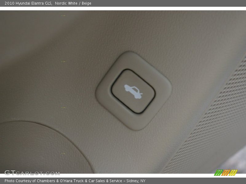 Nordic White / Beige 2010 Hyundai Elantra GLS