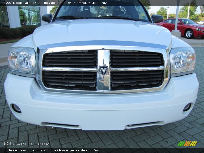 Bright White / Medium Slate Gray 2007 Dodge Dakota SLT Club Cab