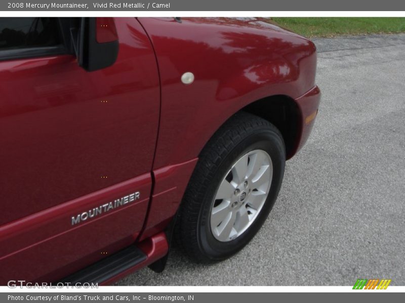 Vivid Red Metallic / Camel 2008 Mercury Mountaineer