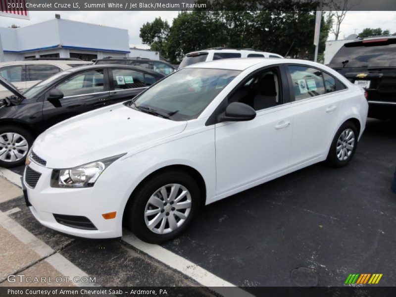 Summit White / Jet Black/Medium Titanium 2011 Chevrolet Cruze LS