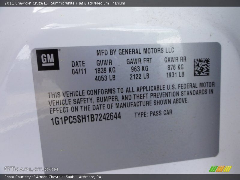 Summit White / Jet Black/Medium Titanium 2011 Chevrolet Cruze LS