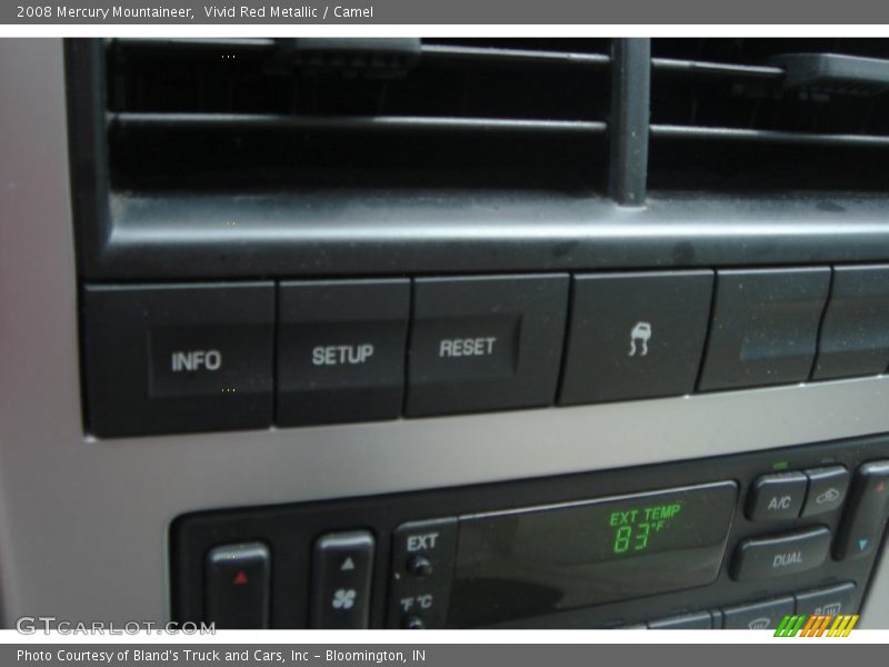 Vivid Red Metallic / Camel 2008 Mercury Mountaineer
