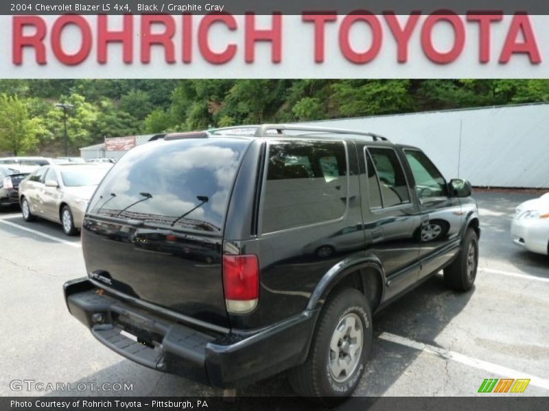 Black / Graphite Gray 2004 Chevrolet Blazer LS 4x4