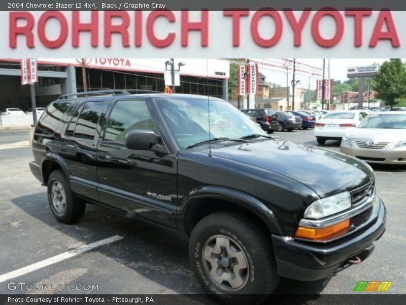 Black / Graphite Gray 2004 Chevrolet Blazer LS 4x4