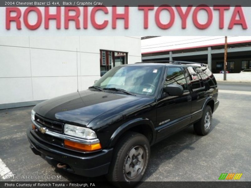 Black / Graphite Gray 2004 Chevrolet Blazer LS 4x4