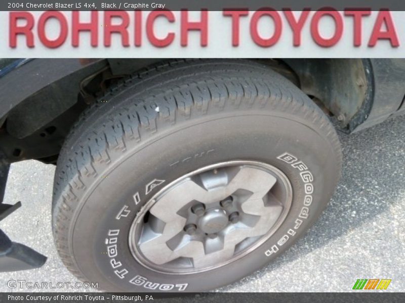 Black / Graphite Gray 2004 Chevrolet Blazer LS 4x4