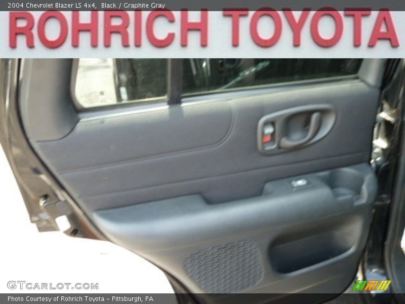Black / Graphite Gray 2004 Chevrolet Blazer LS 4x4