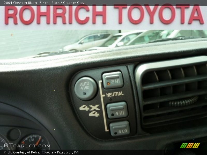 Black / Graphite Gray 2004 Chevrolet Blazer LS 4x4