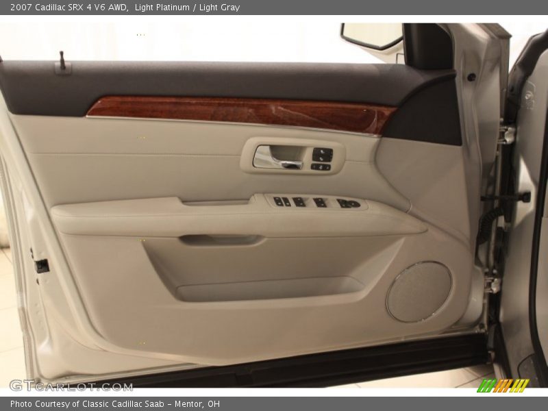 Light Platinum / Light Gray 2007 Cadillac SRX 4 V6 AWD
