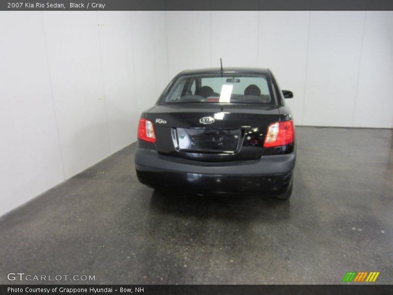Black / Gray 2007 Kia Rio Sedan