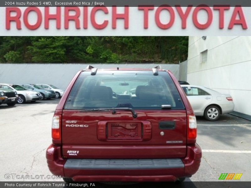 Excessive Red Mica / Beige 2004 Isuzu Rodeo S 4WD