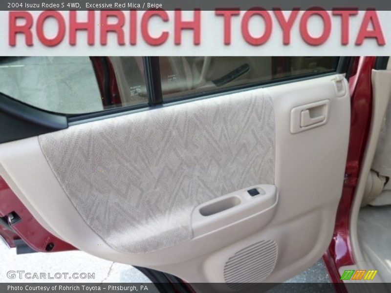 Excessive Red Mica / Beige 2004 Isuzu Rodeo S 4WD