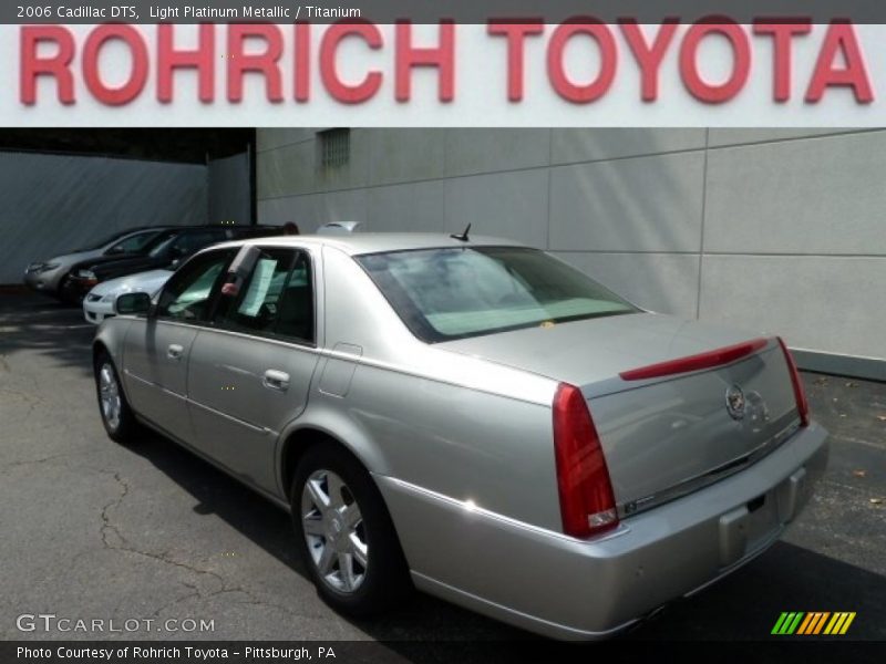 Light Platinum Metallic / Titanium 2006 Cadillac DTS