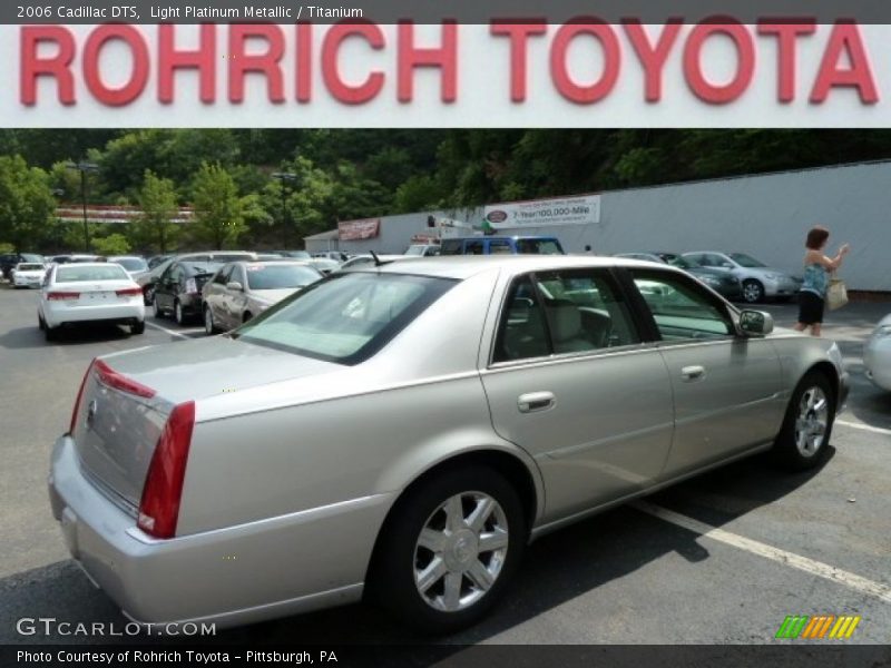 Light Platinum Metallic / Titanium 2006 Cadillac DTS