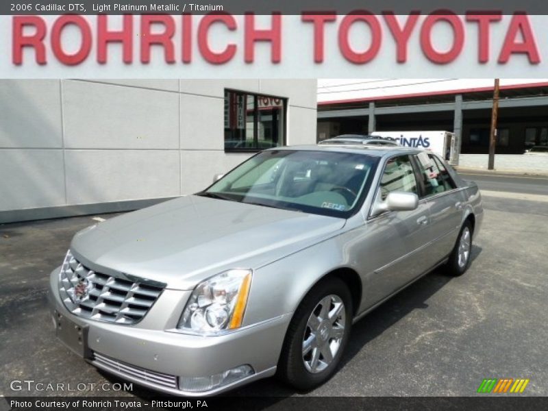 Light Platinum Metallic / Titanium 2006 Cadillac DTS