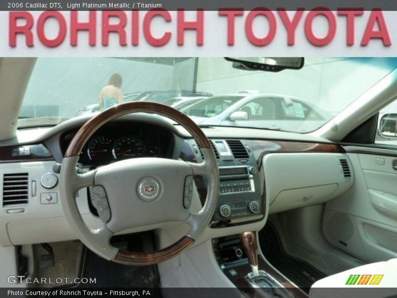 Light Platinum Metallic / Titanium 2006 Cadillac DTS