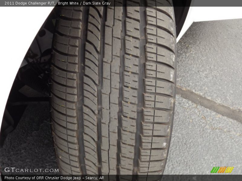 Bright White / Dark Slate Gray 2011 Dodge Challenger R/T