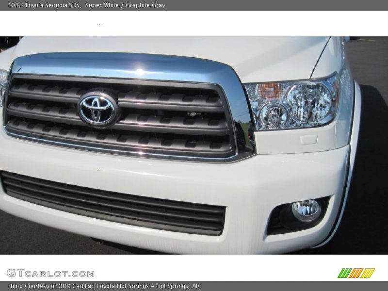 Super White / Graphite Gray 2011 Toyota Sequoia SR5