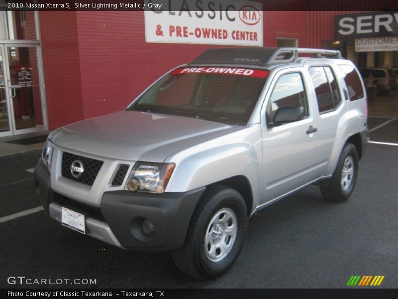 Silver Lightning Metallic / Gray 2010 Nissan Xterra S
