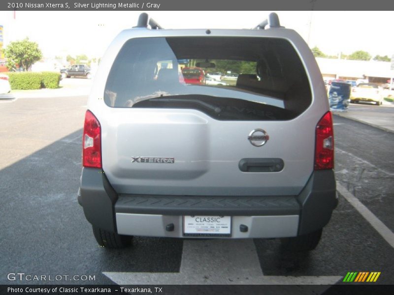 Silver Lightning Metallic / Gray 2010 Nissan Xterra S