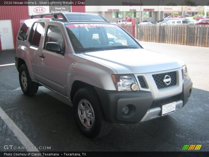 Silver Lightning Metallic / Gray 2010 Nissan Xterra S