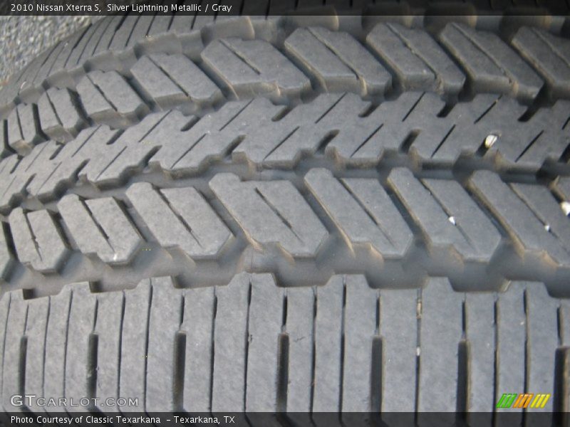 Silver Lightning Metallic / Gray 2010 Nissan Xterra S