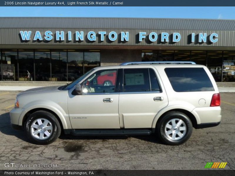 Light French Silk Metallic / Camel 2006 Lincoln Navigator Luxury 4x4