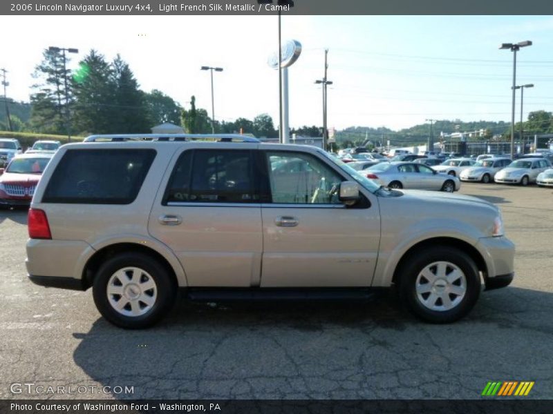 Light French Silk Metallic / Camel 2006 Lincoln Navigator Luxury 4x4