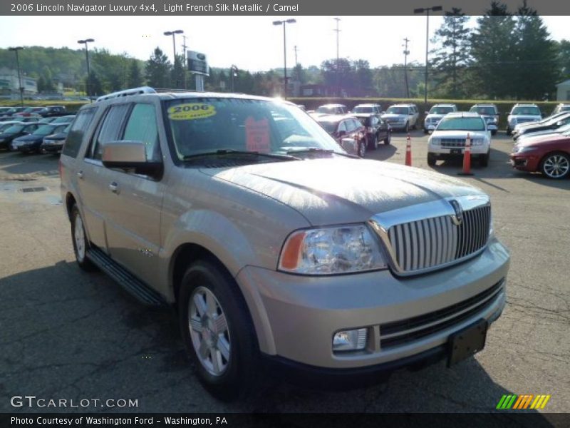 Light French Silk Metallic / Camel 2006 Lincoln Navigator Luxury 4x4