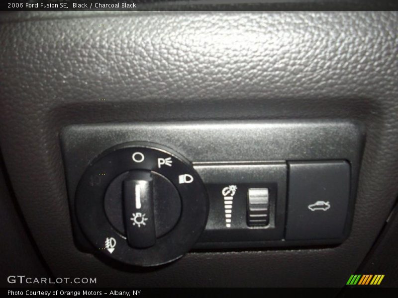 Black / Charcoal Black 2006 Ford Fusion SE