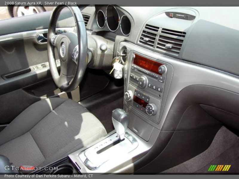 Silver Pearl / Black 2008 Saturn Aura XR