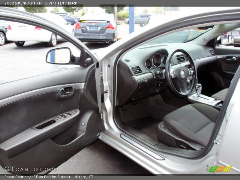 Silver Pearl / Black 2008 Saturn Aura XR