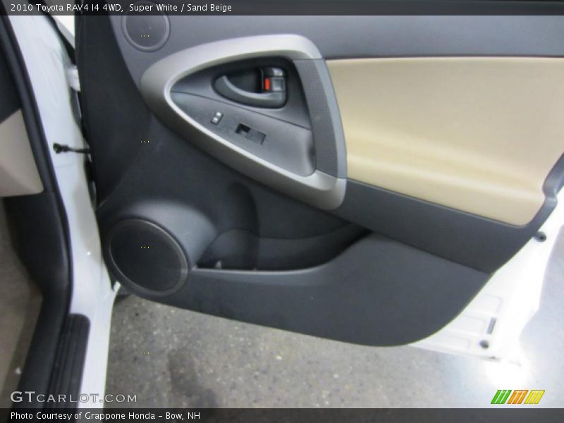 Super White / Sand Beige 2010 Toyota RAV4 I4 4WD