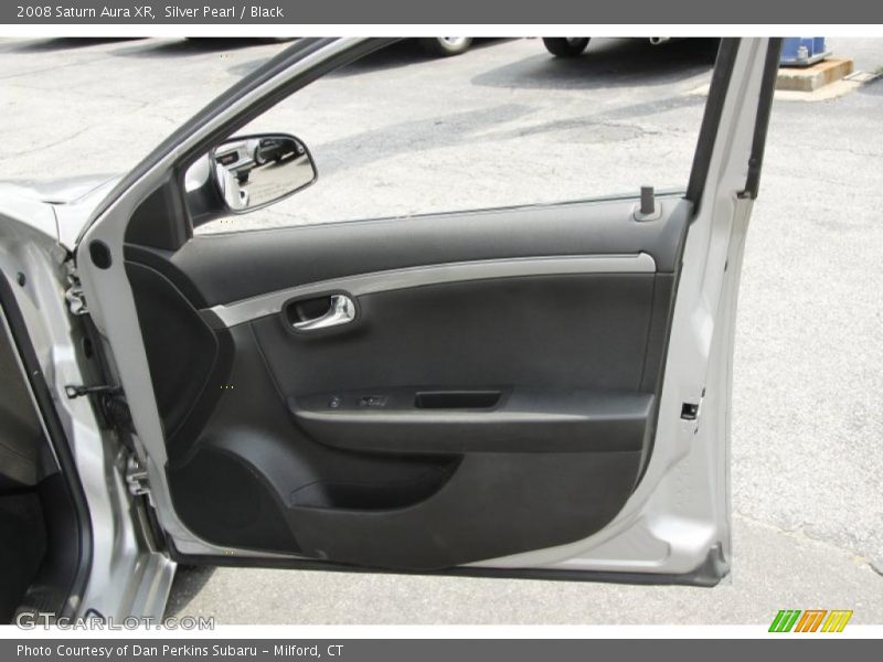 Silver Pearl / Black 2008 Saturn Aura XR