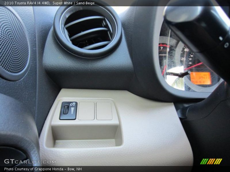 Super White / Sand Beige 2010 Toyota RAV4 I4 4WD