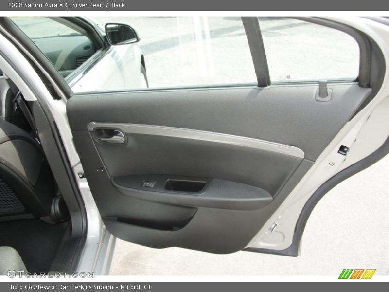 Silver Pearl / Black 2008 Saturn Aura XR
