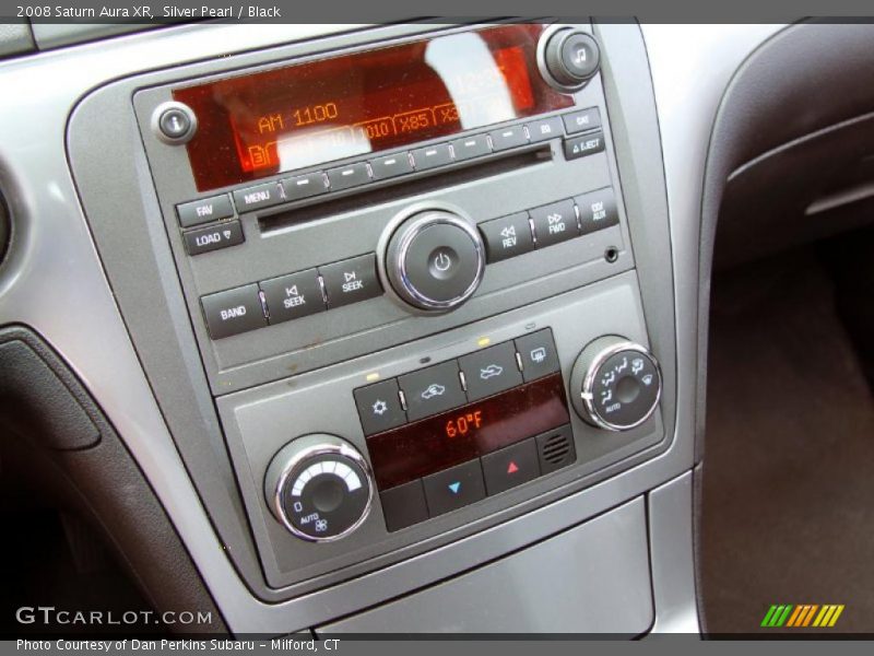 Silver Pearl / Black 2008 Saturn Aura XR